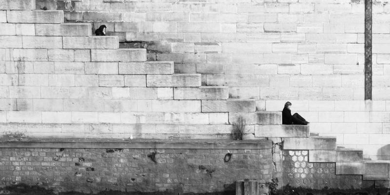 后数字时代的创意内容：在算法主导下保持人性化表达