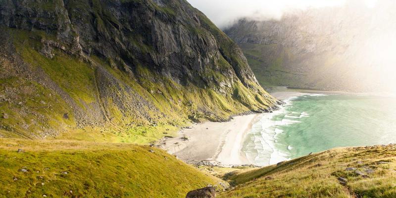 跨界合作如何激发创意内容灵感：从生活发现到毒皮物123的设计启示